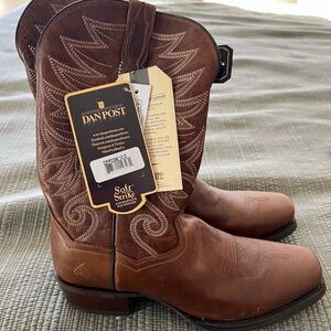 Danpost brown boot